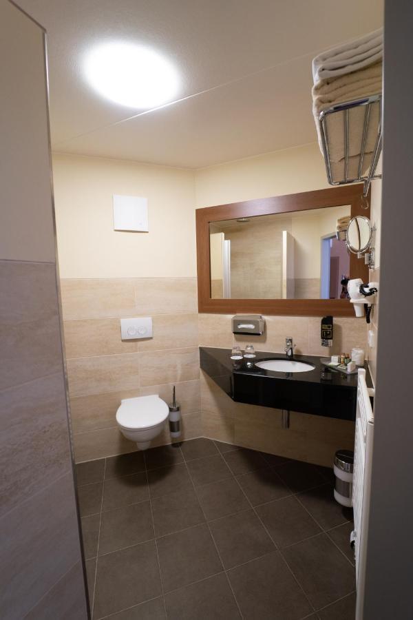 Hotel Blauer Engel מראה חיצוני תמונה